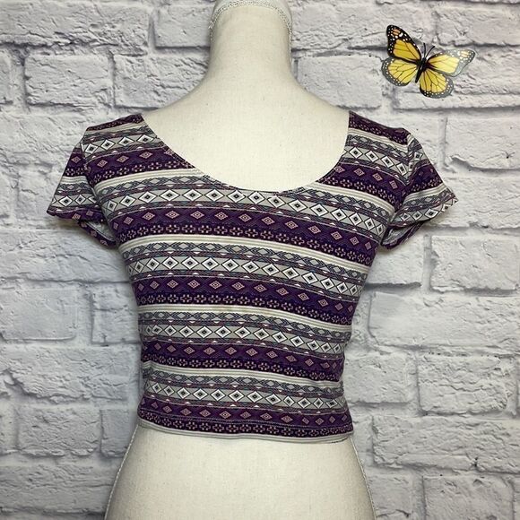 GARAGE Printed Crop Top Size Medium - Picture 5 of 8